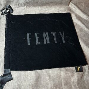 FENTY co-lab PUMA Velvet Dust Bag w/Satin Ribbon Drawstring